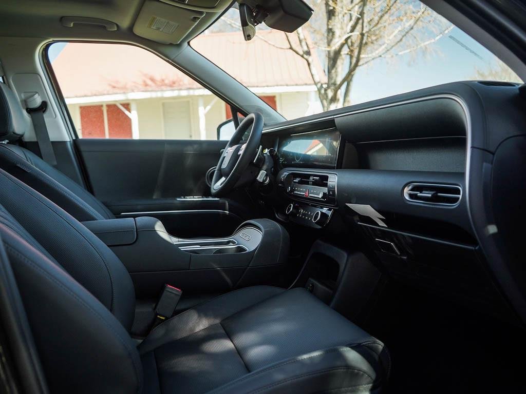 New 2026 Titan Green Hyundai SEL Premium 8P AWD image 37