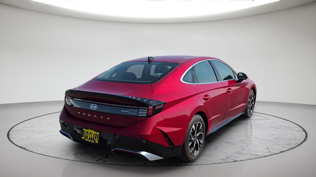 Used 2024 Red Hyundai SEL image 5