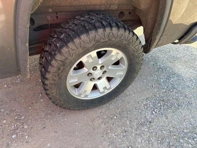 Used 2015 Brown GMC SLE image 26