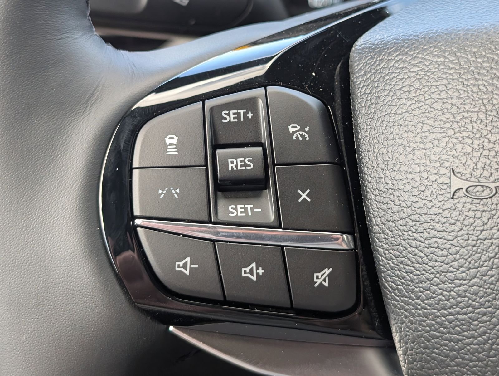 2026 Ford Explorer Platinum - Photo 25