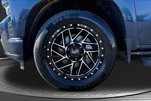 Used 2020 Blue Chevrolet RST image 34