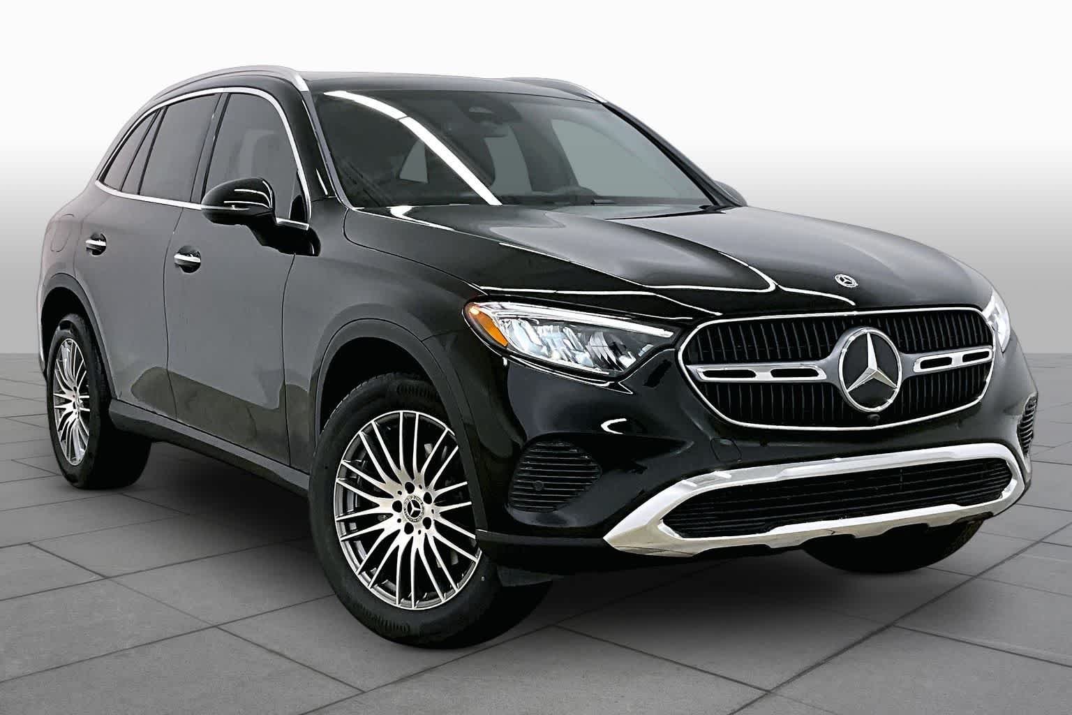 New 2026 Black Mercedes-Benz GLC 300 image 2