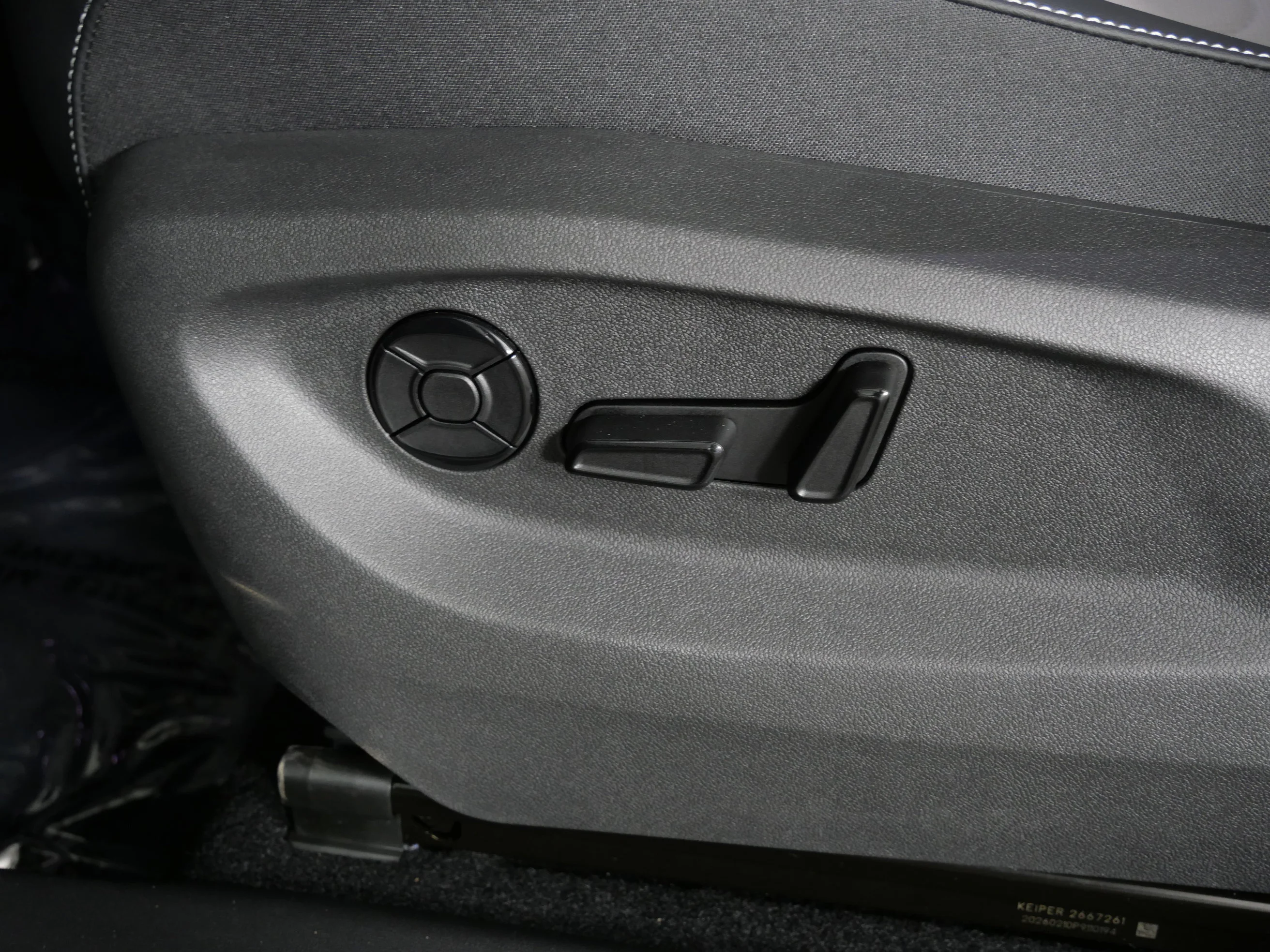 New 2026 Deep Black Pearl Volkswagen SE image 22
