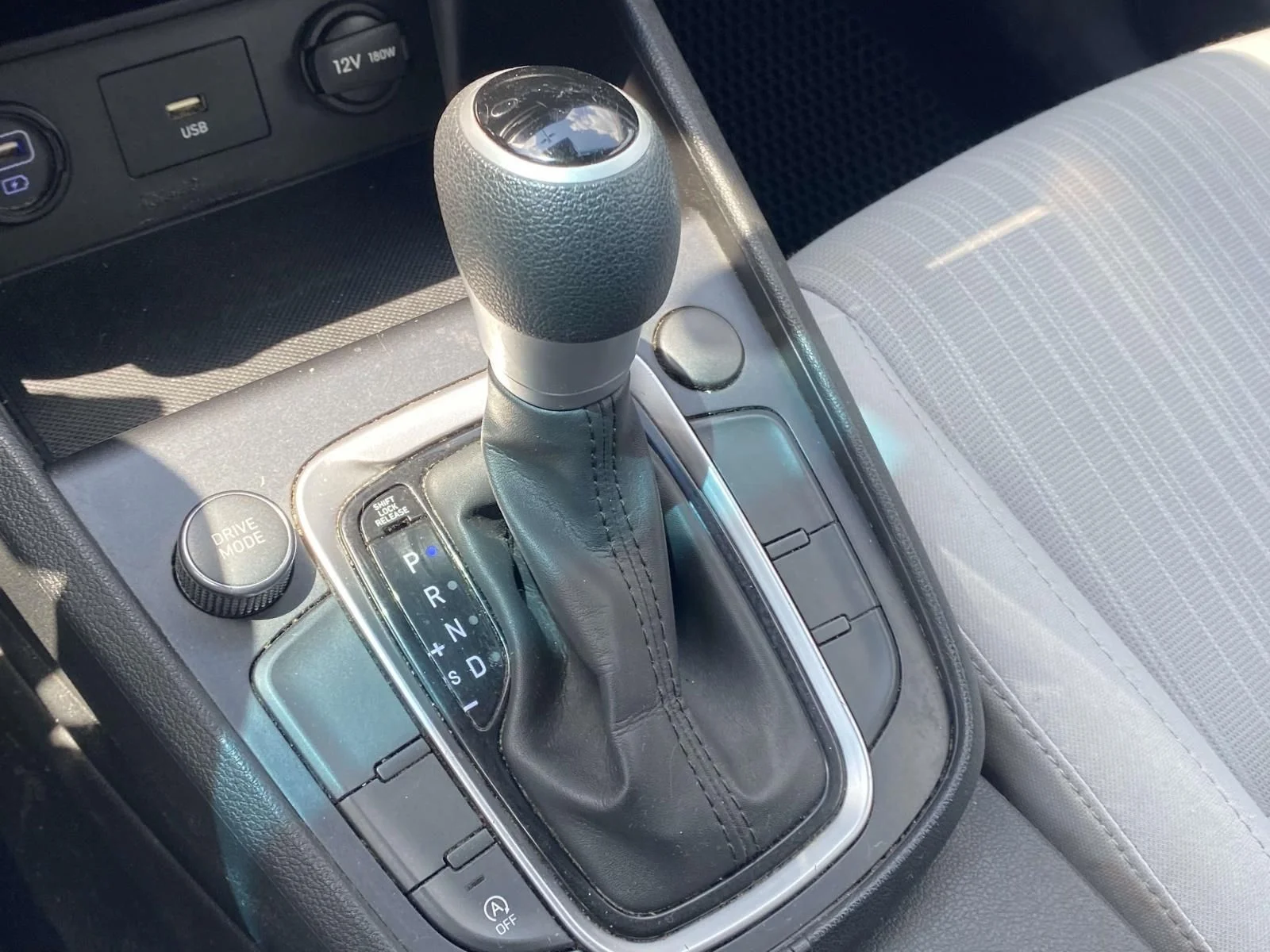 Used 2023 Silver Hyundai SEL image 21