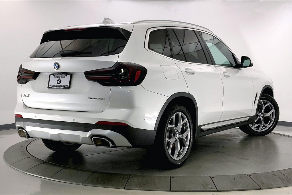Used 2024 Mineral White Metallic BMW  image 12