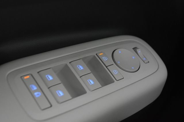 New 2027 Gray Hyundai SE AWD image 29