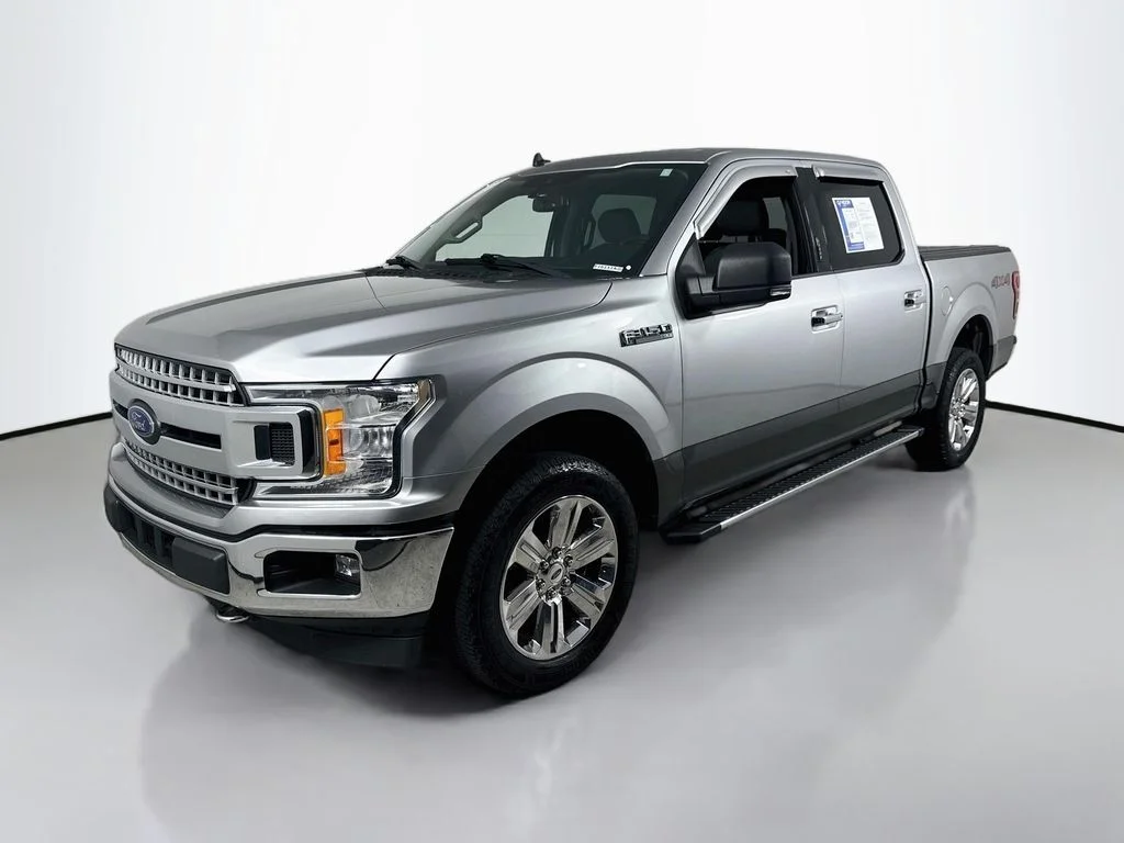Used 2020 Magnetic Metallic Ford XLT image 3