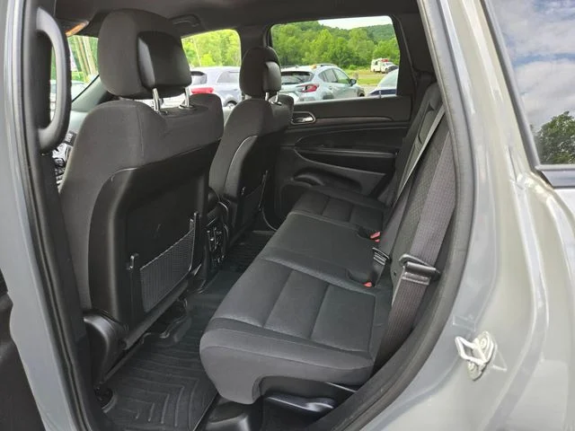 Used 2021 Gray Jeep Laredo image 16