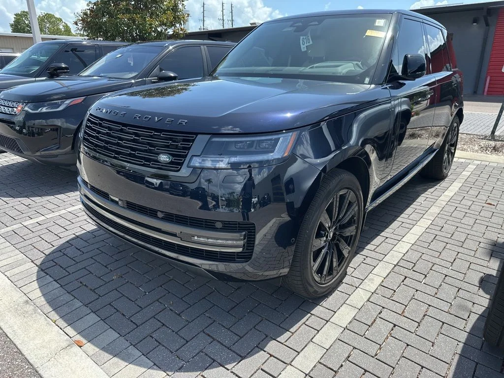 2025 Land Rover Range Rover 3.0 PHEV SE SWB's photo