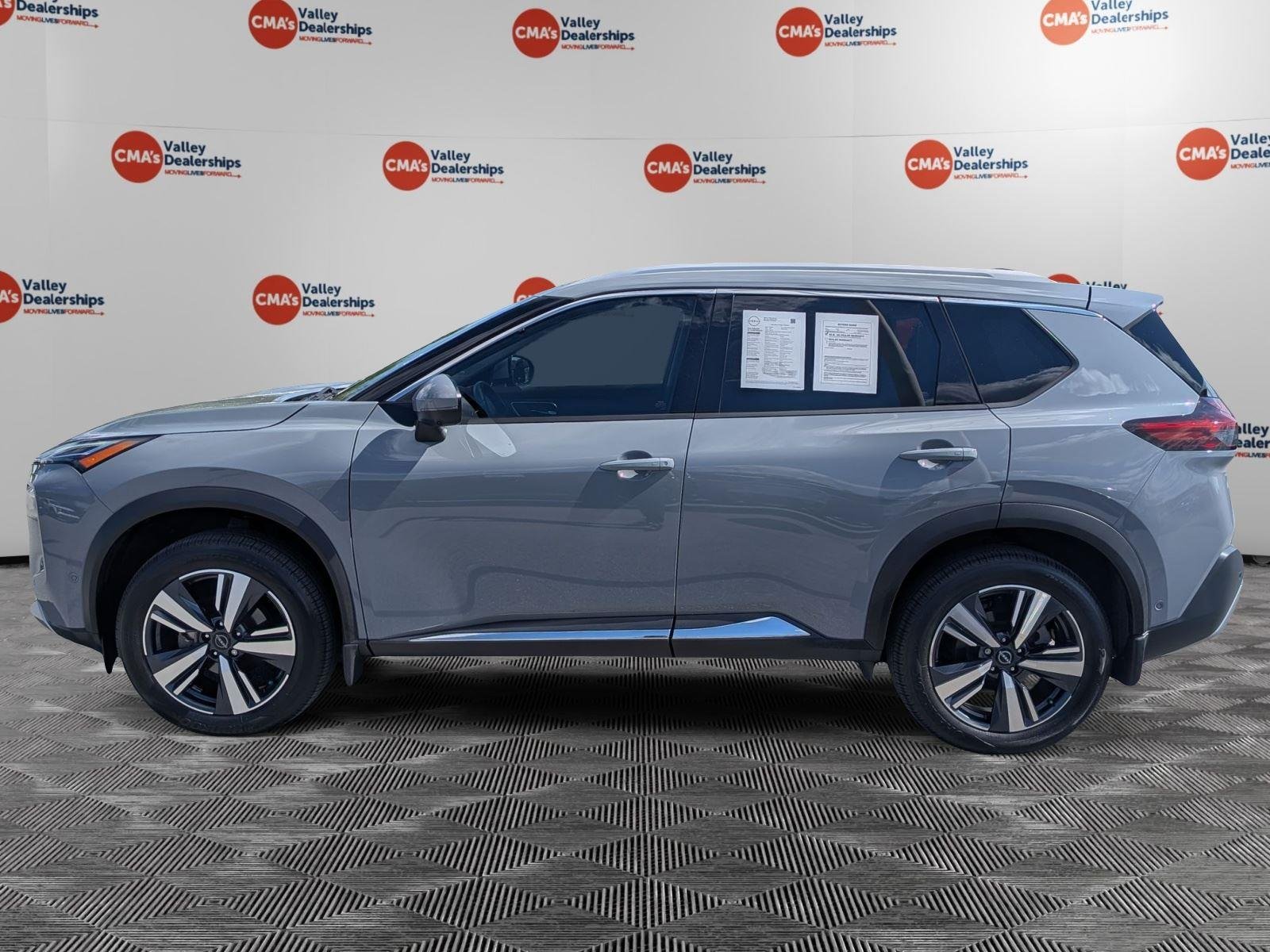 Used 2023 Boulder Gray Pearl Nissan Platinum image 8