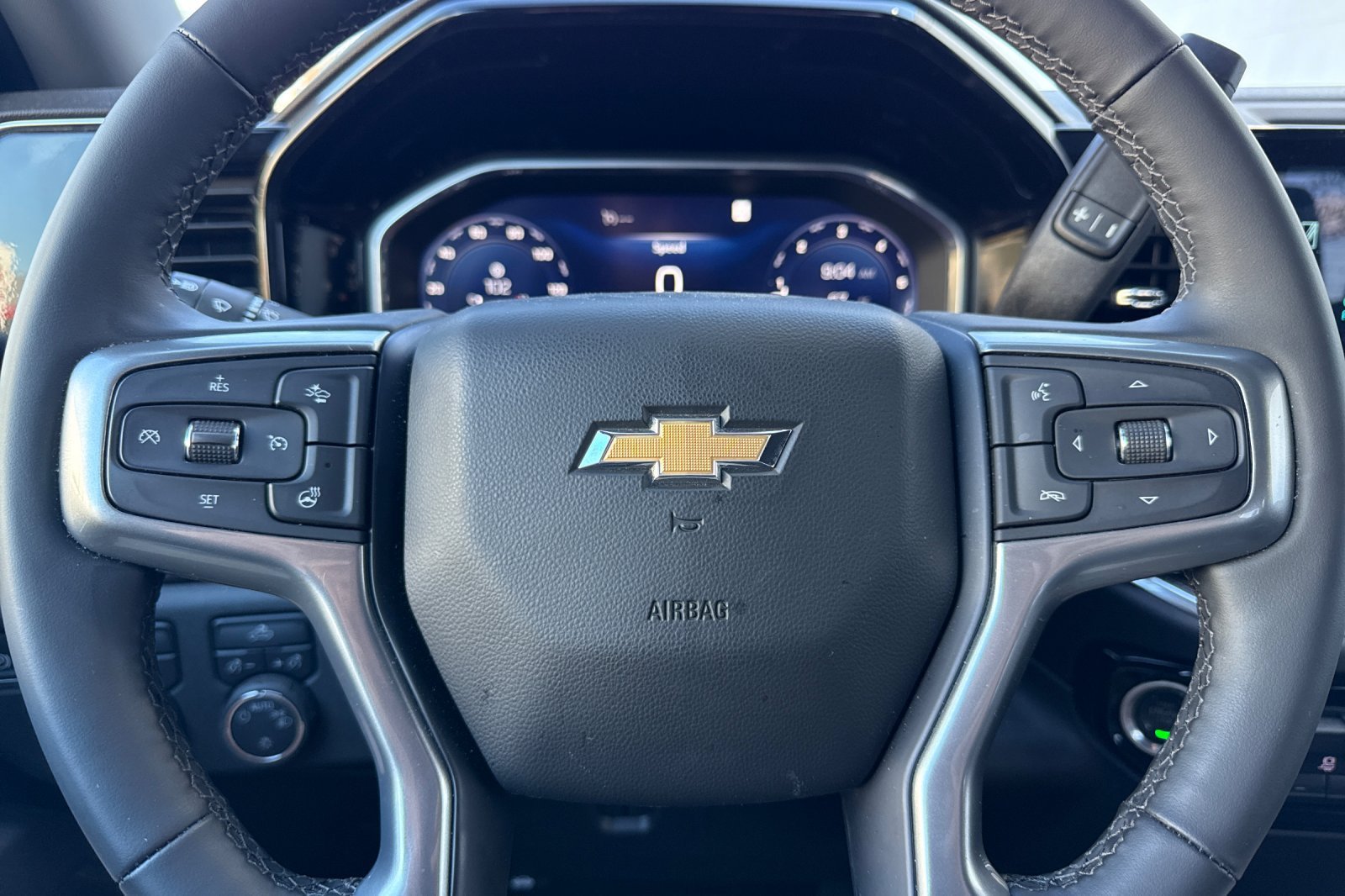 Used 2026 Summit White Chevrolet LT image 22
