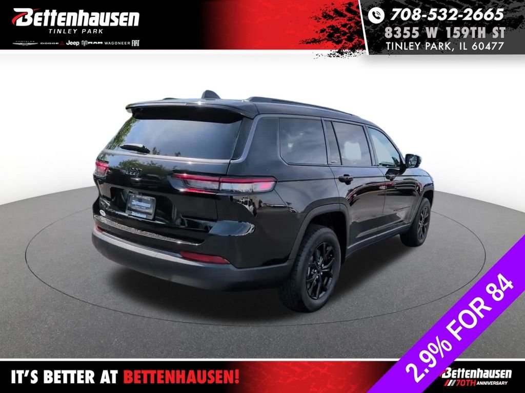 New 2026 Diamond Black Crystal Pearl-Coat Exterior Paint Jeep Laredo image 7