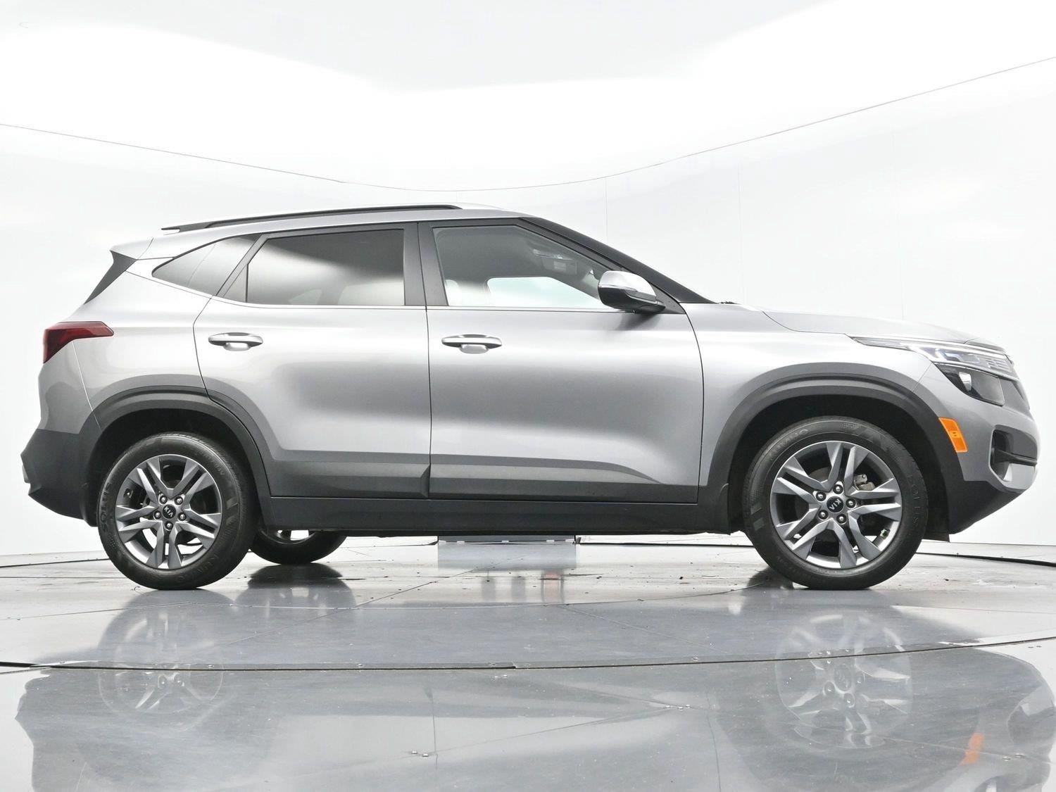 Used 2021 Steel Gray Kia S image 39