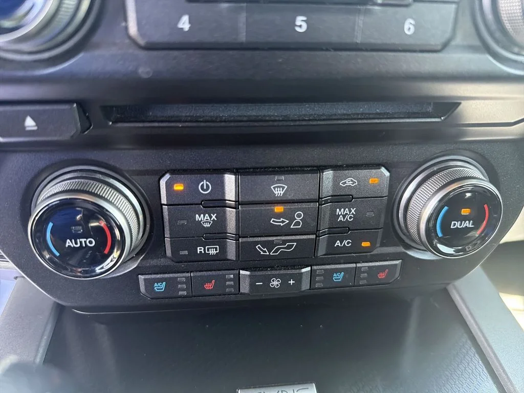 Used 2017 White Ford Raptor image 25