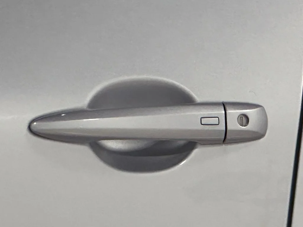 Used 2022 Silver Nissan SV image 17