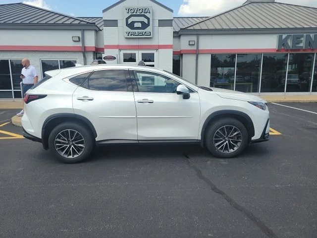 Certified Used 2024 White Pearl Lexus 350h Base image 5