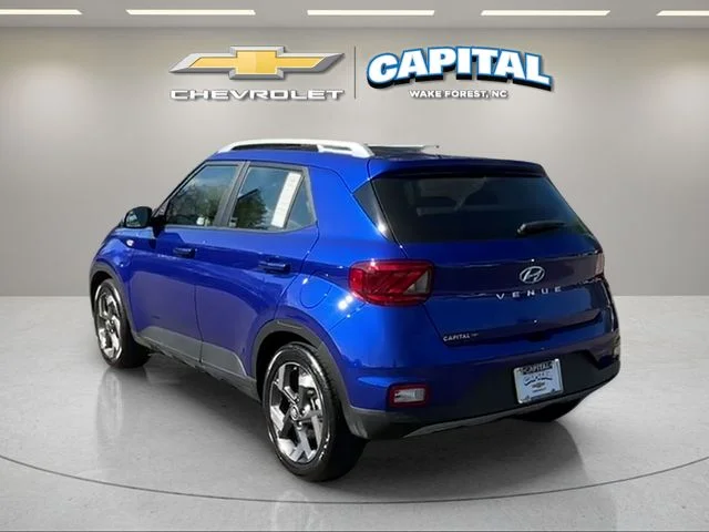 Used 2025 Blue Hyundai SEL image 3