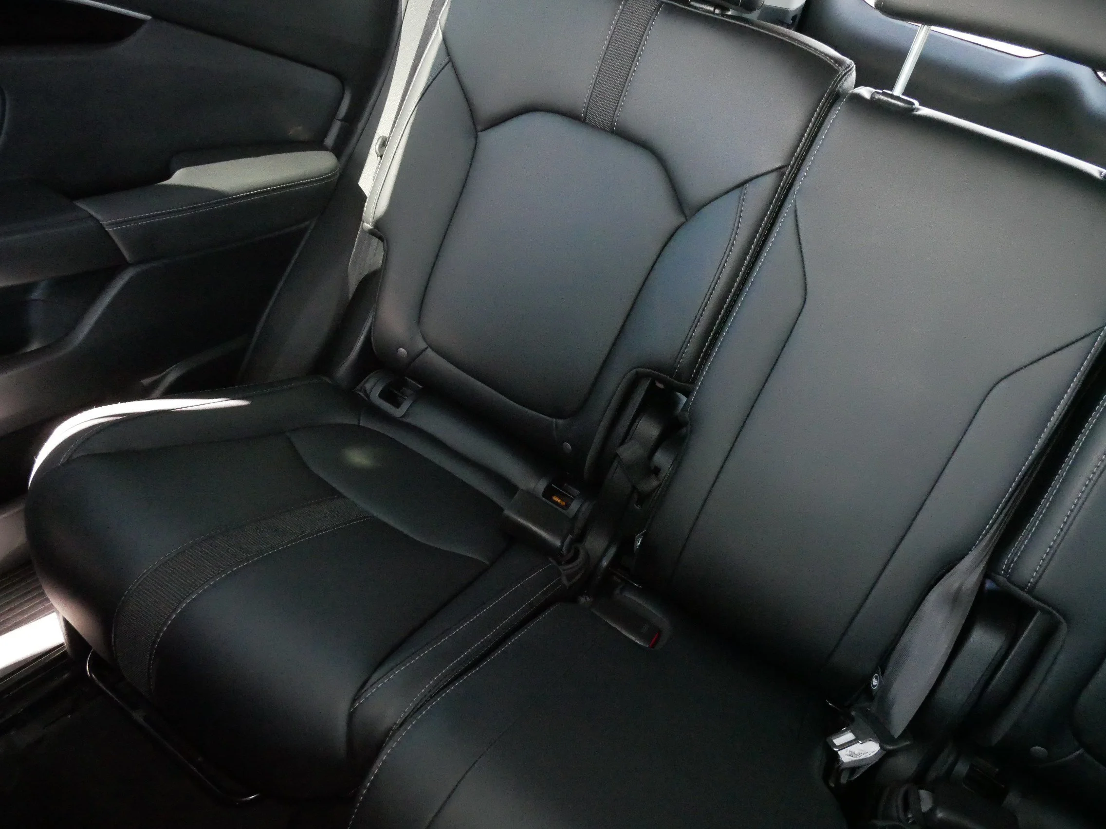 2025 Honda Pilot EX-L - Photo 12