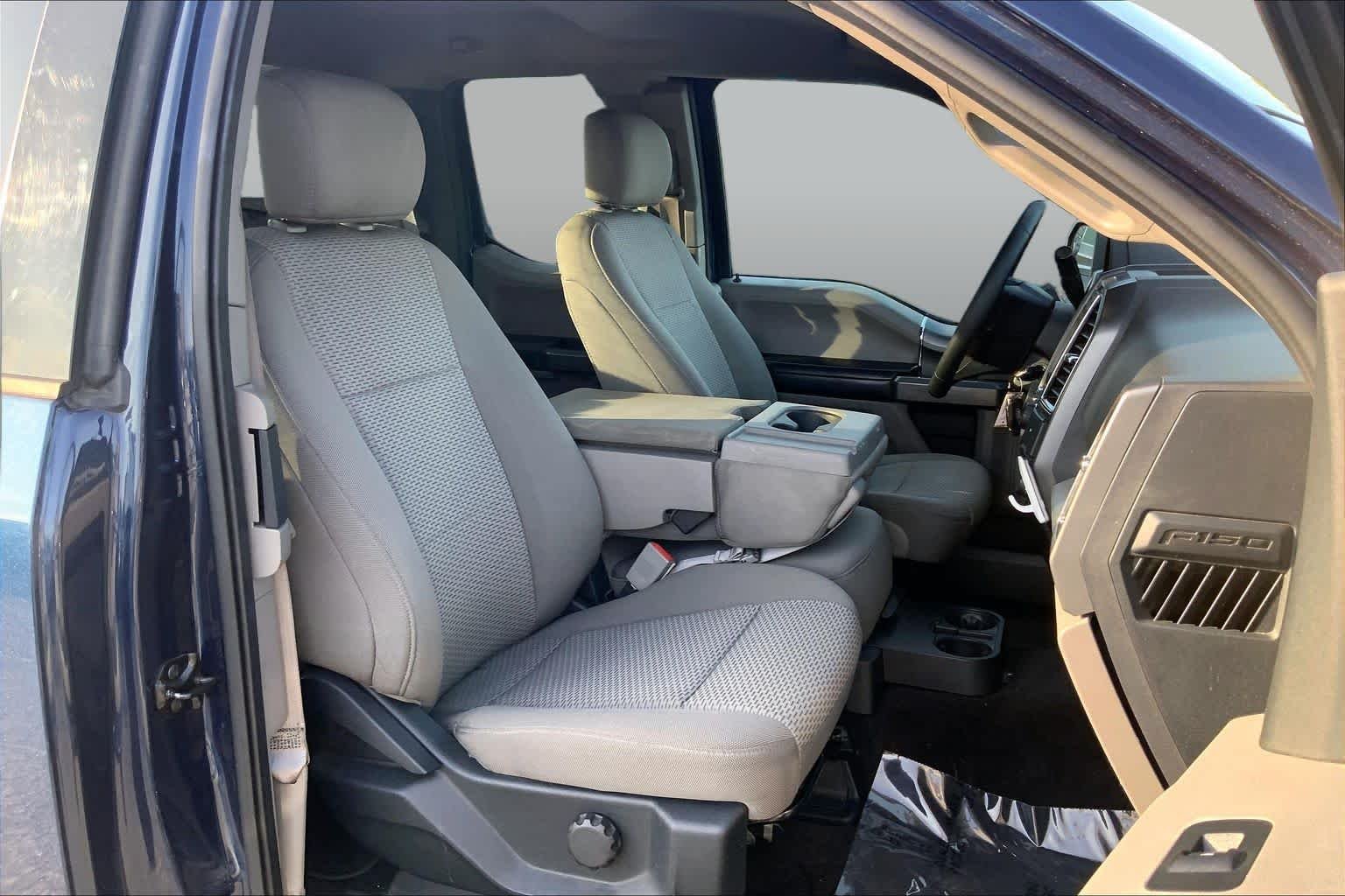 Used 2018 Blue Jeans Metallic Ford XLT image 8