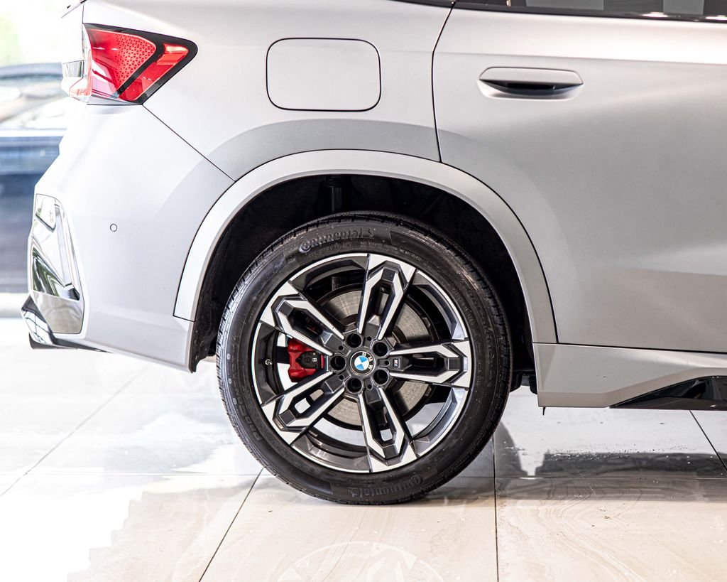 Used 2026 Gray BMW M35i image 11