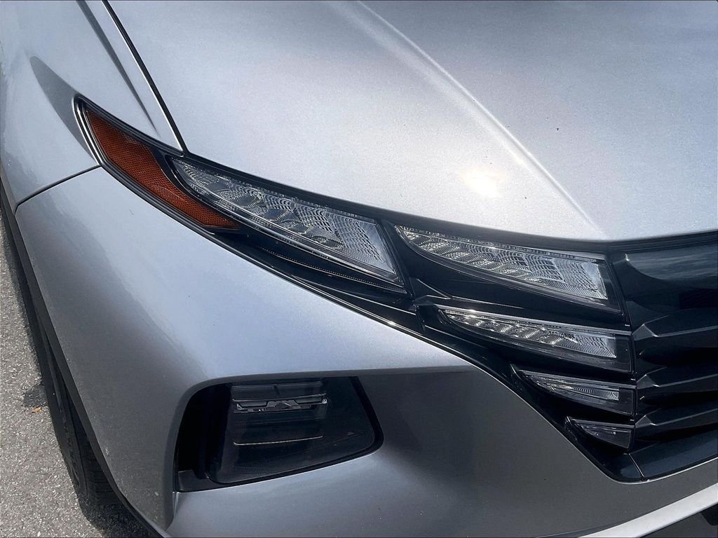 Used 2023 Silver Hyundai SE image 29