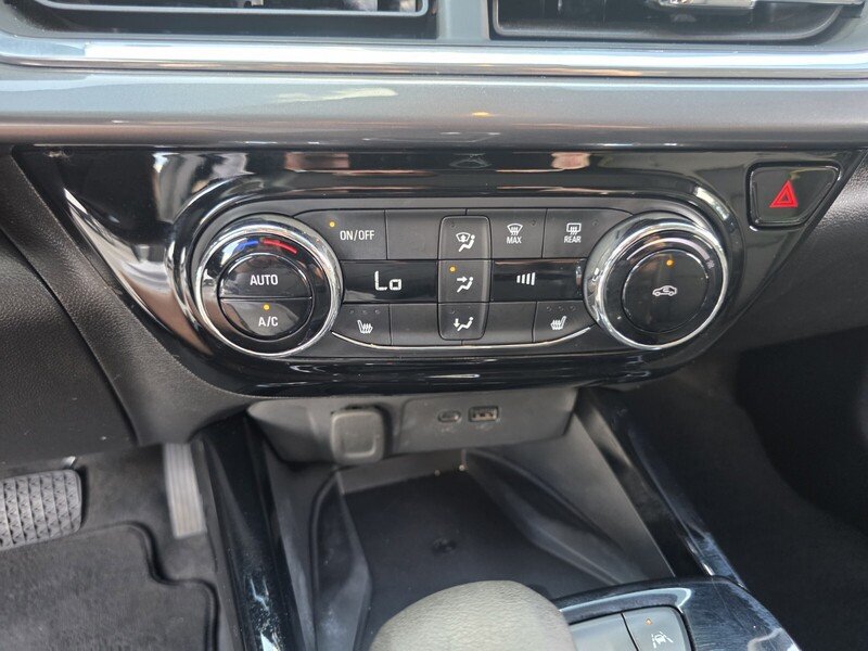 Used 2025 Sterling Gray Metallic CHEVROLET FWD 4DR ACTIV image 26