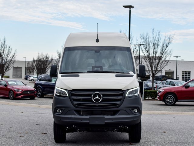 New 2026 Pebble Gray Mercedes-Benz Crew 144 WB image 33