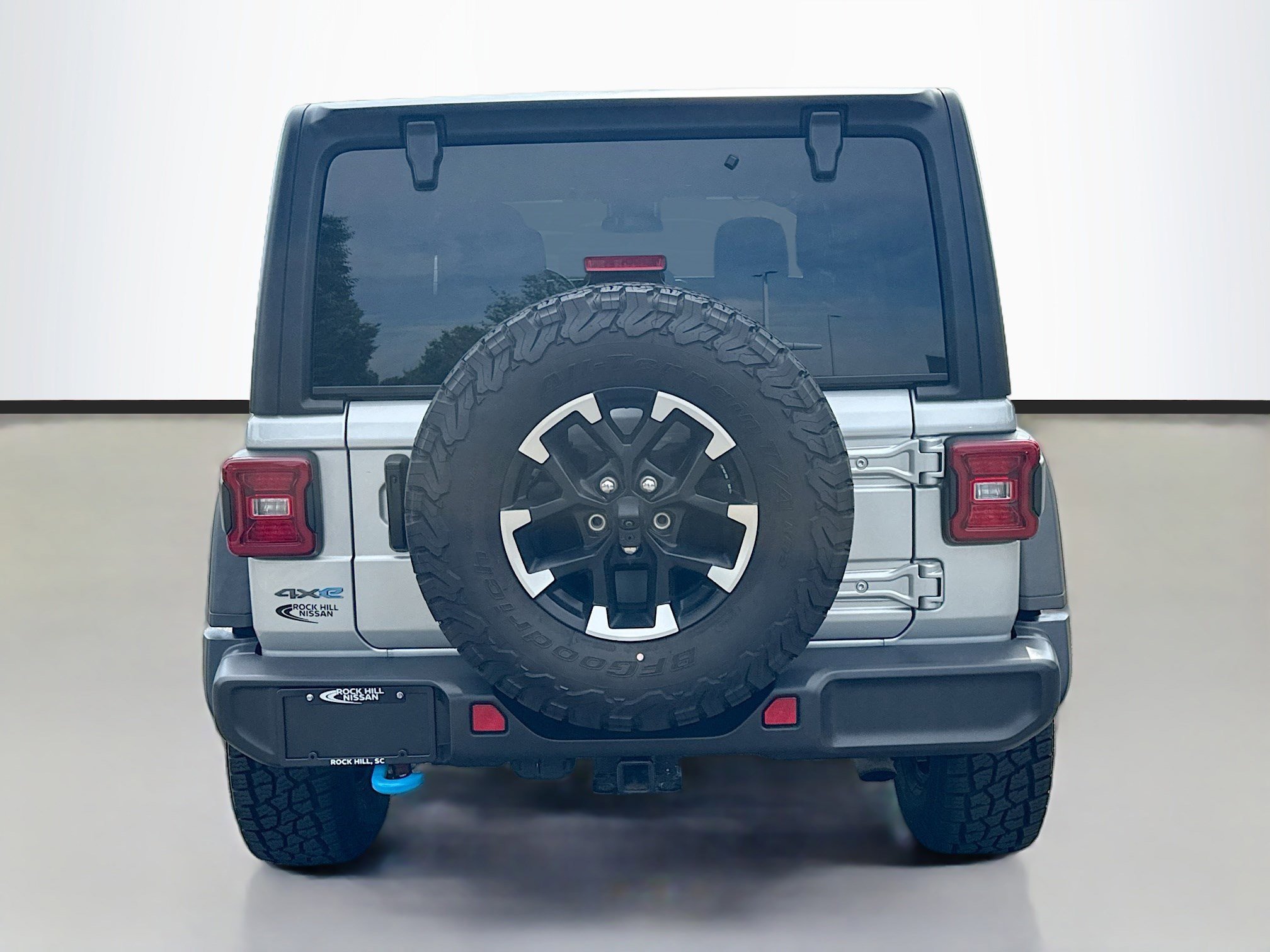 Certified Used 2024 Silver Zynith Clearcoat Jeep Rubicon image 6