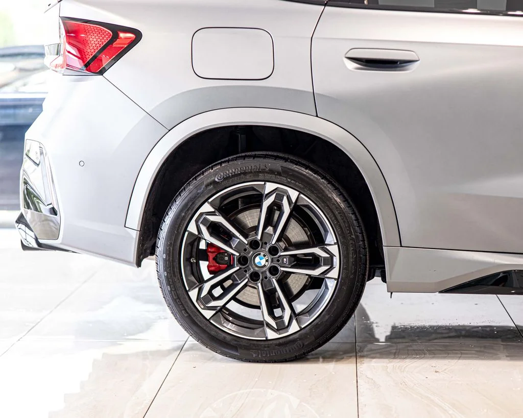 Used 2026 Gray BMW M35i image 11