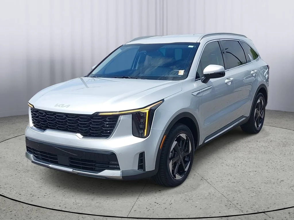 Used 2025 Silver Kia EX image 7