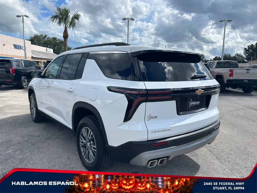 Used 2026 Summit White Chevrolet LT image 7