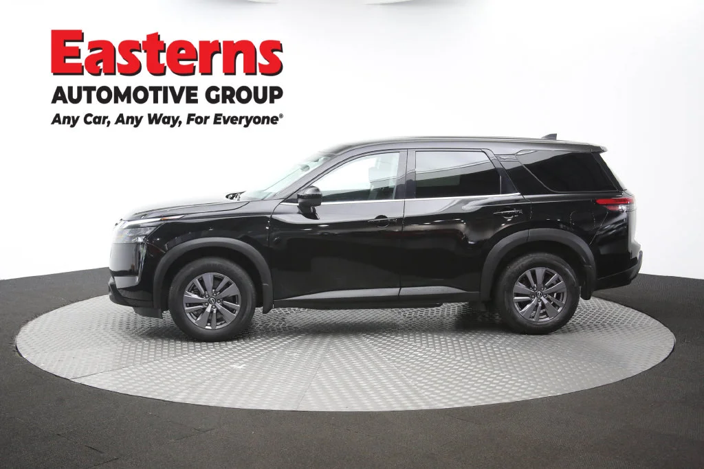 Used 2023 Black Nissan S image 61