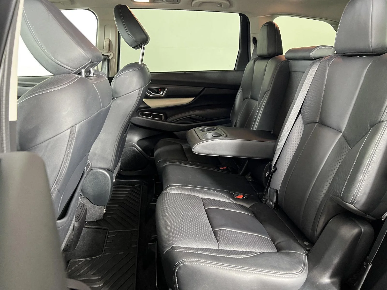Used 2020 Ice Silver Metallic Subaru Limited image 8