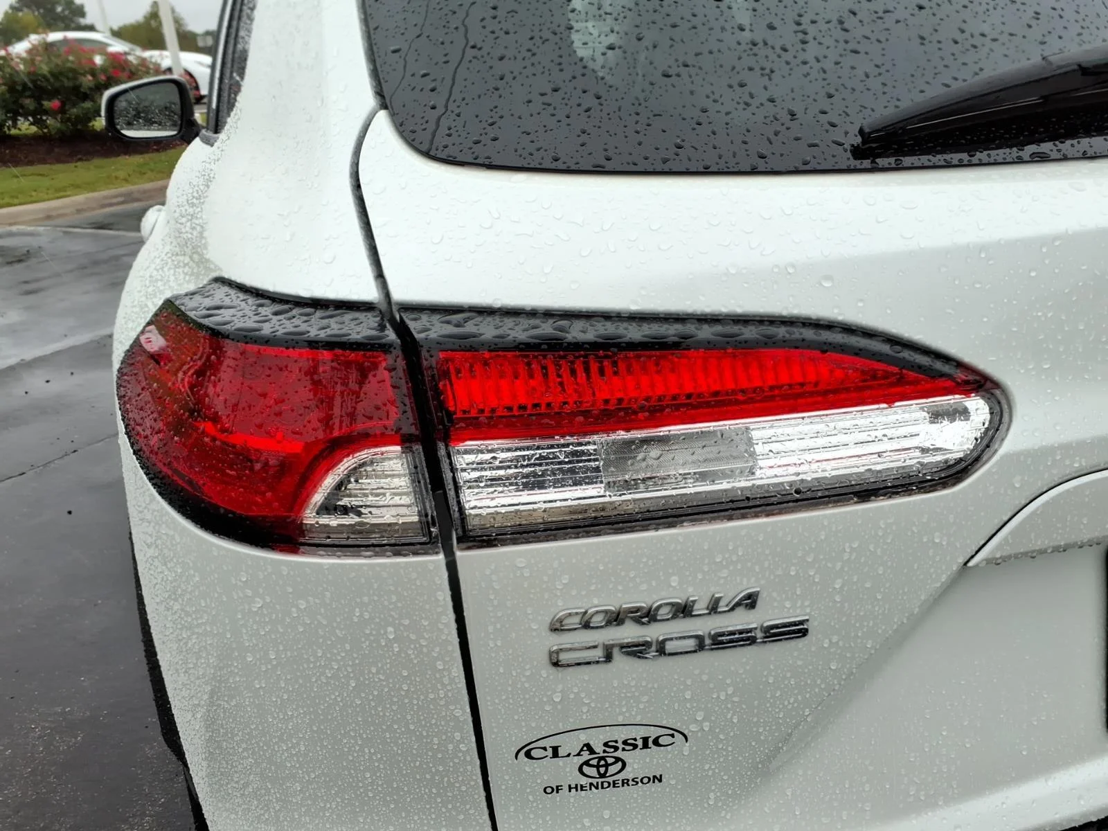 Used 2024 Wind Chill Pearl Toyota LE image 16