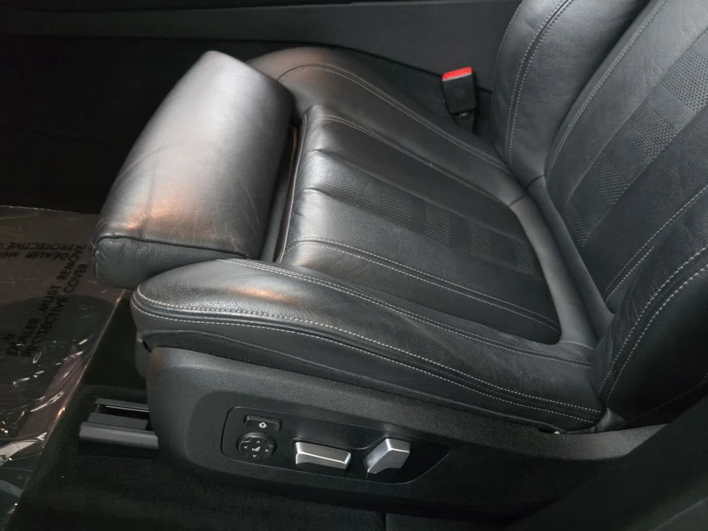 Used 2020 Black Sapphire Metallic BMW xDrive40i image 30