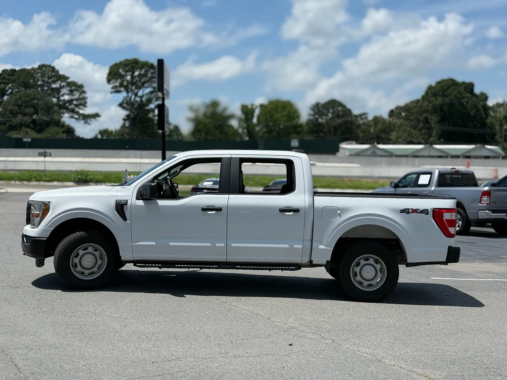 Used 2022 Oxford White Ford XL image 4