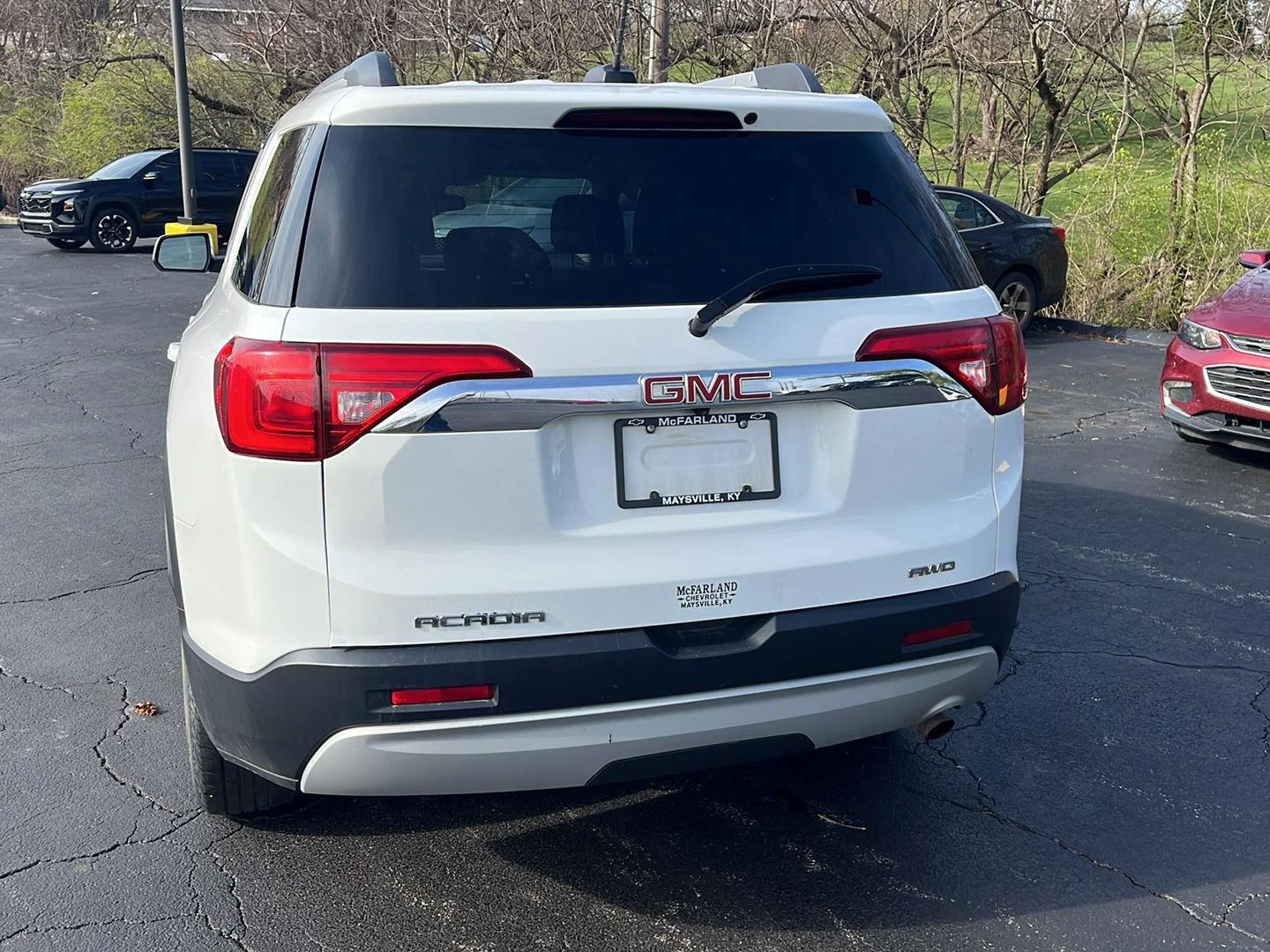 Used 2019 SUMMIT WHITE GMC SLE image 4