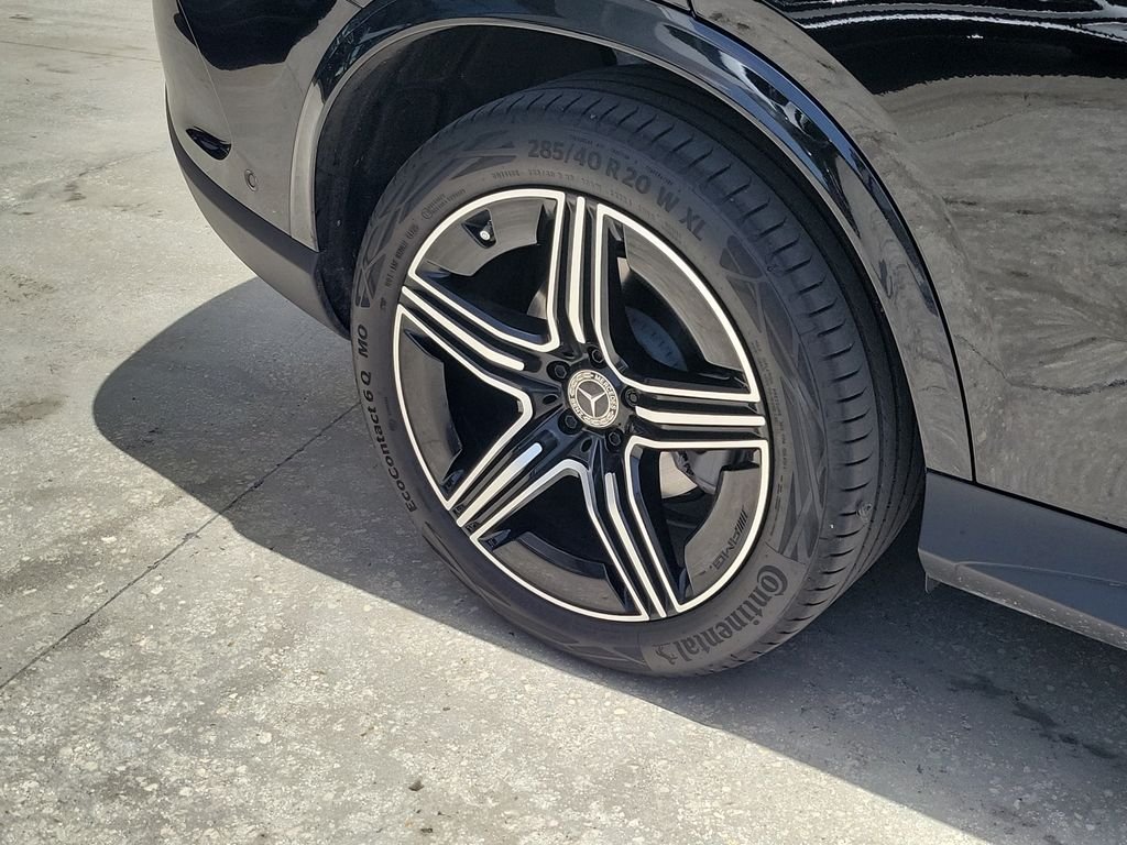 Certified Used 2026 Black Mercedes-Benz GLC 300 image 7