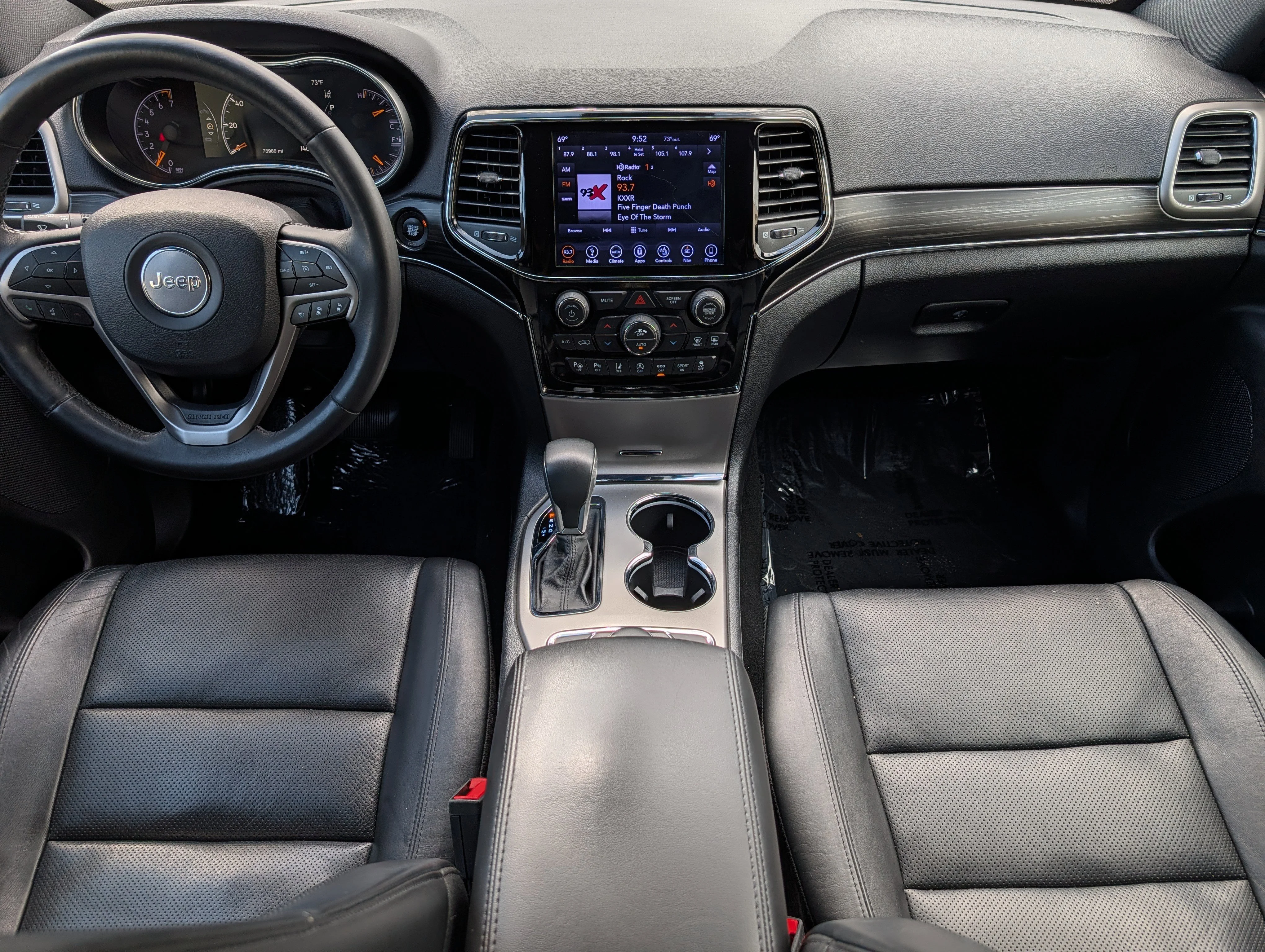 Used 2019 Diamond Black Crystal Pearlcoat Jeep Limited image 13
