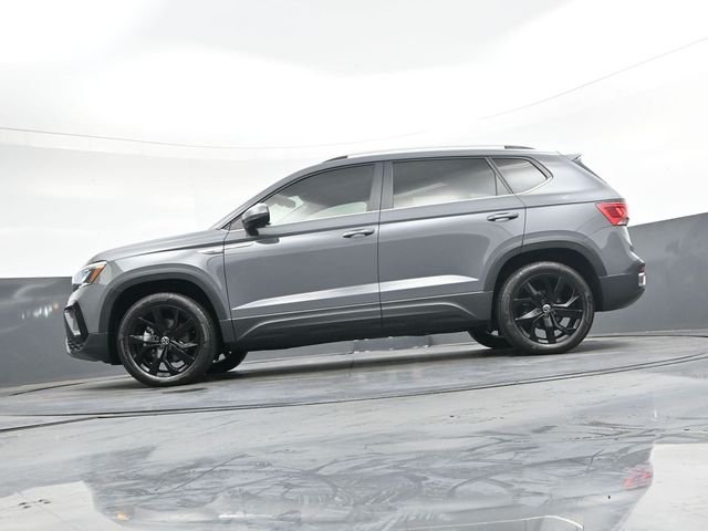 Used 2023 Gray Volkswagen 1.5T SE image 35