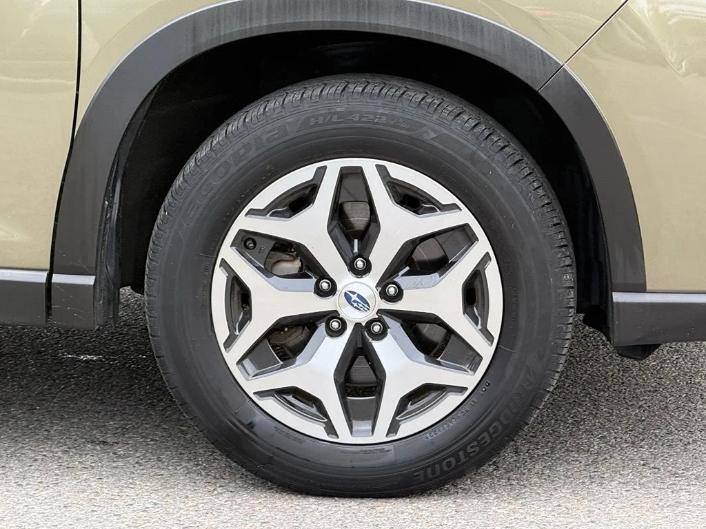 Used 2023 Brown Subaru Premium image 12