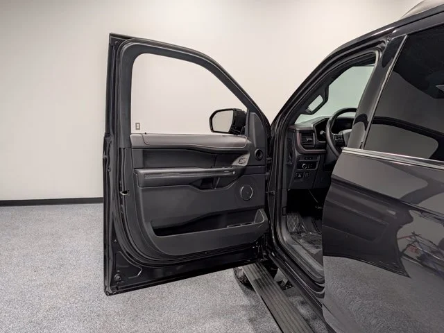 Used 2024 Gray Ford Limited image 9