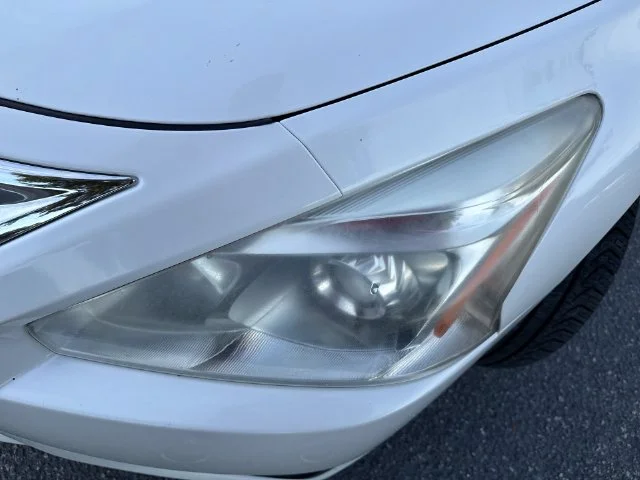 Used 2014 White Nissan 2.5 S image 28