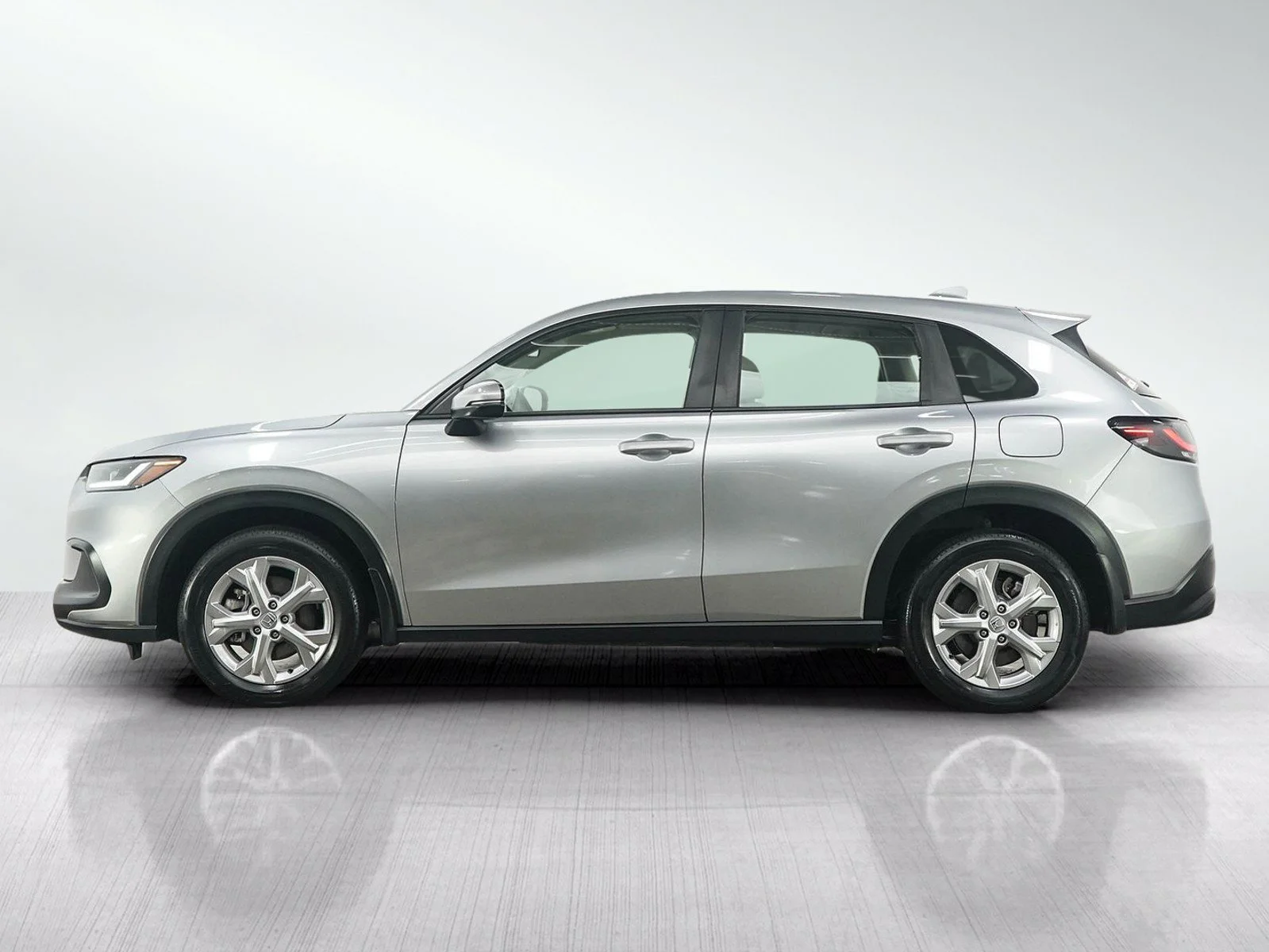 Used 2024  Honda 5D WAGON LX AWD image 2