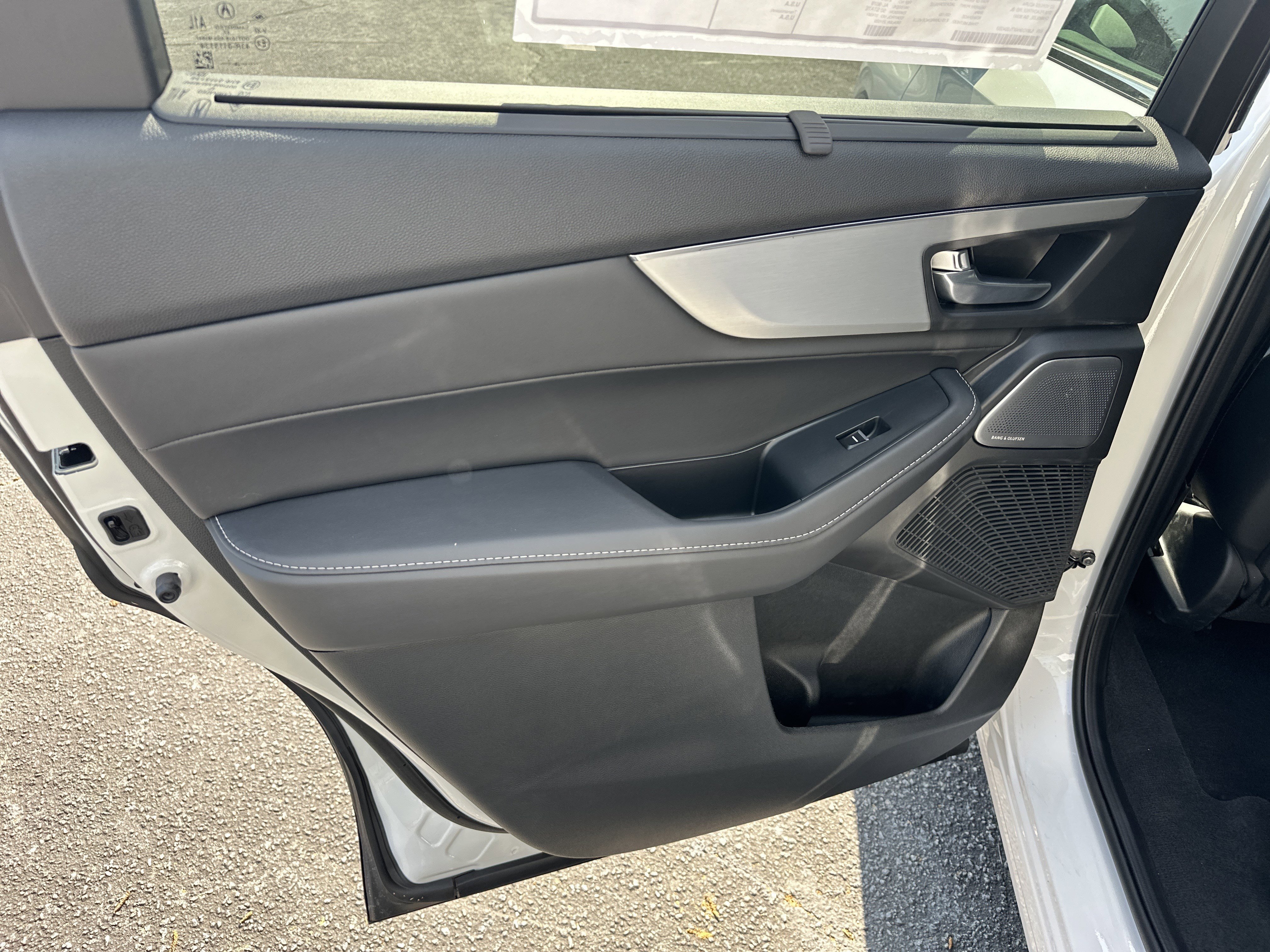 New 2026 Platinum White Pearl Acura w/Technology Package image 14