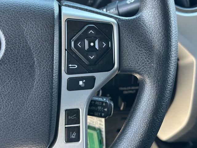 Used 2021 Green Toyota SR5 image 25