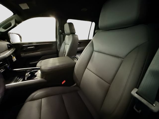 2026 Chevrolet Suburban LT - Photo 22