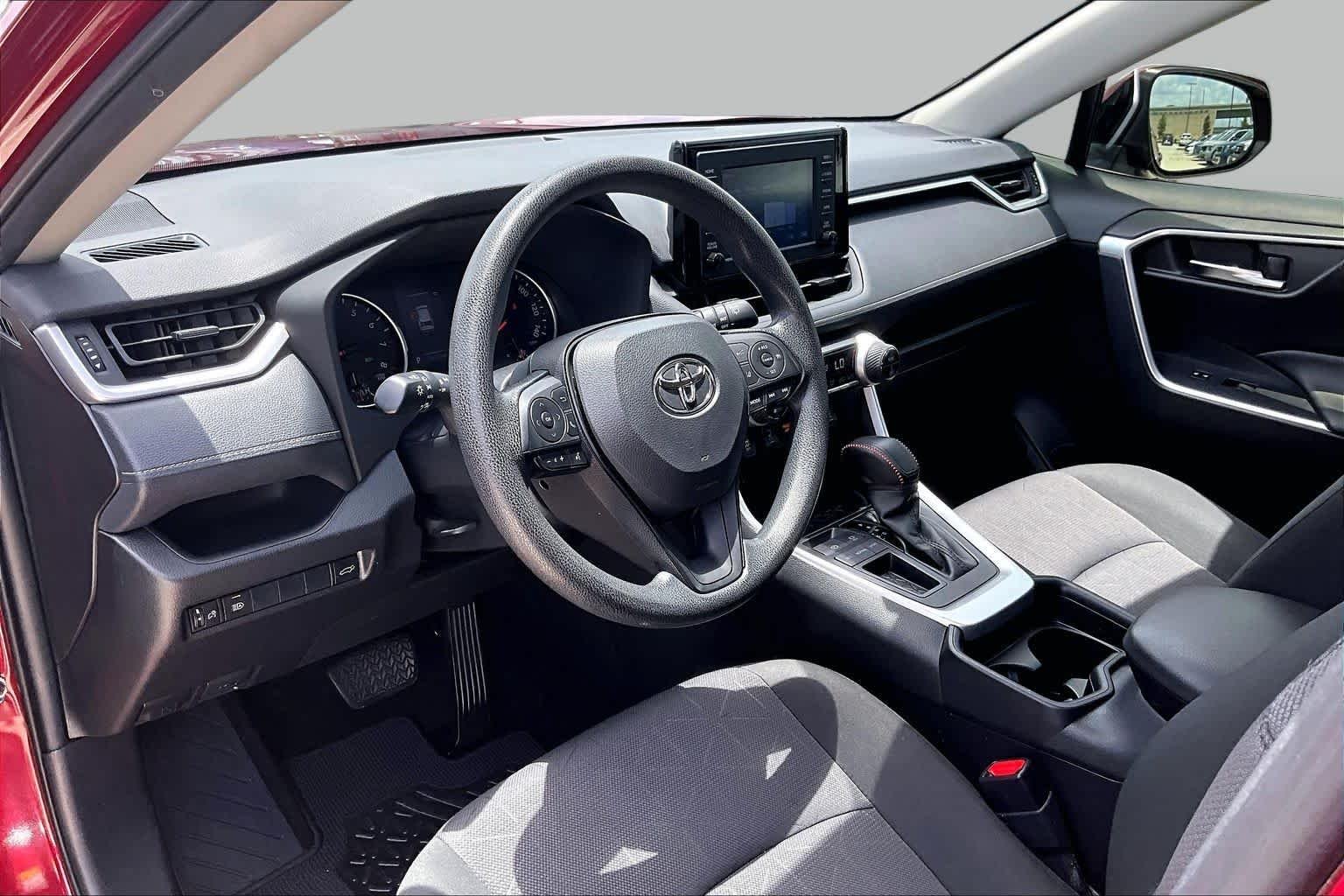 Used 2019 Ruby Flare Pearl Toyota XLE image 17
