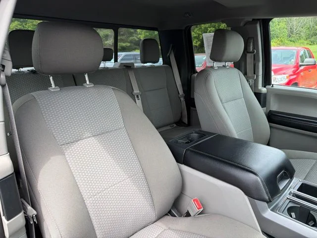 Used 2019 Agate Black Metallic Ford XLT image 34