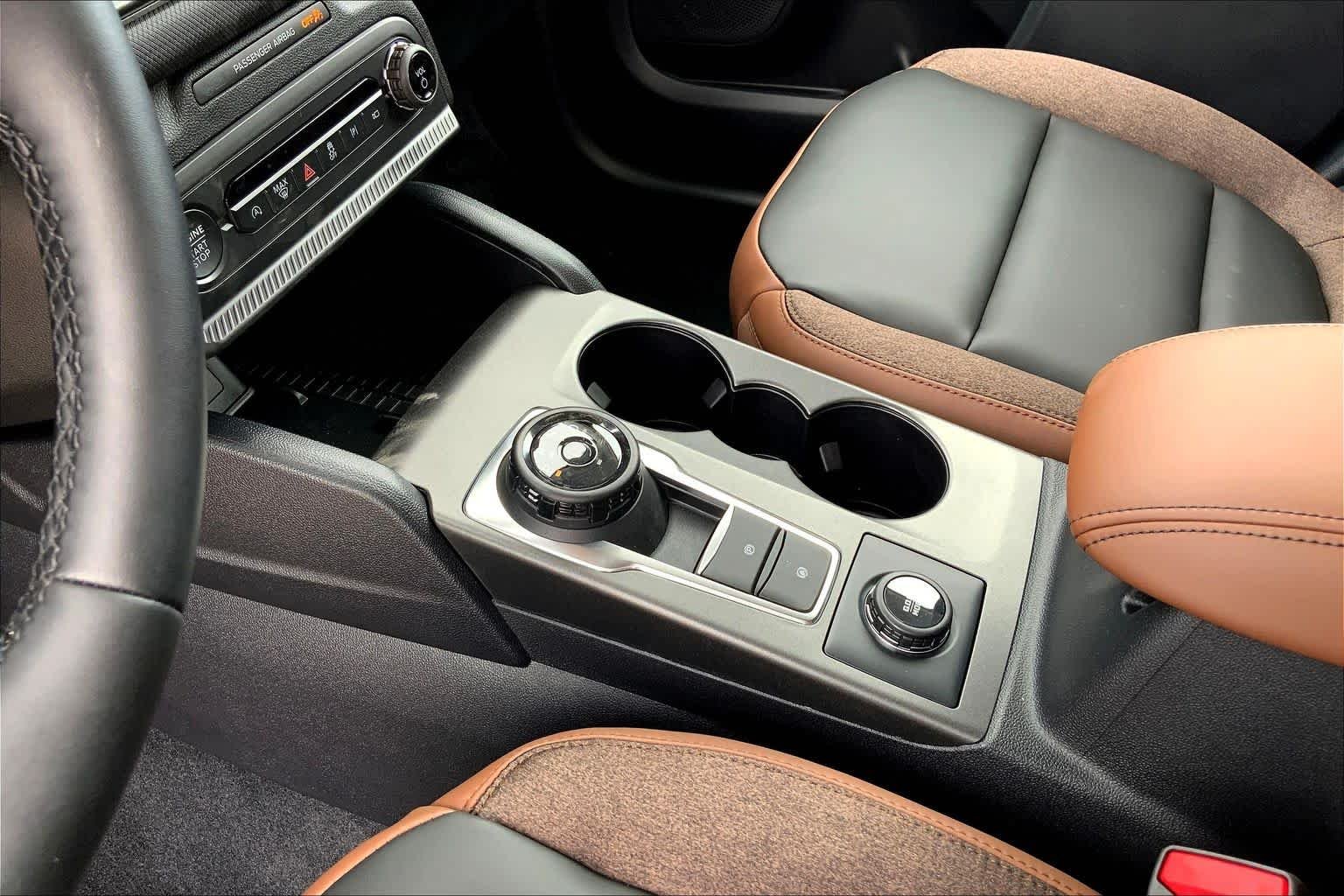 New 2025 Carbonized Gray Metallic Ford Outer Banks® image 7